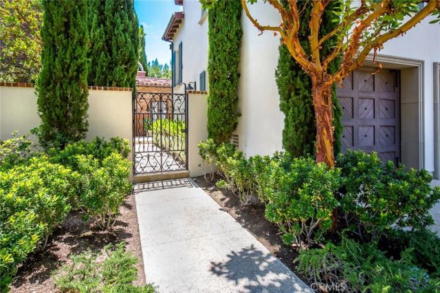 6 Gentle Breeze, Newport Coast, CA 92657