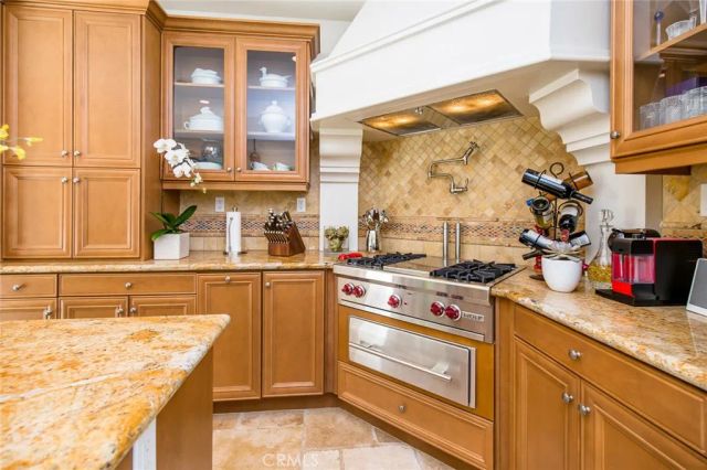 6 Gentle Breeze, Newport Coast, CA 92657