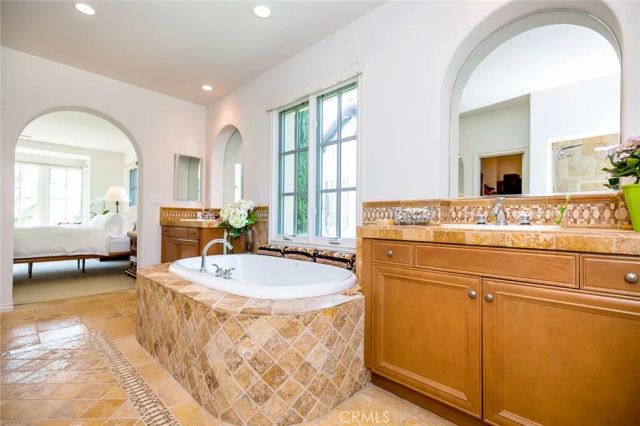 6 Gentle Breeze, Newport Coast, CA 92657