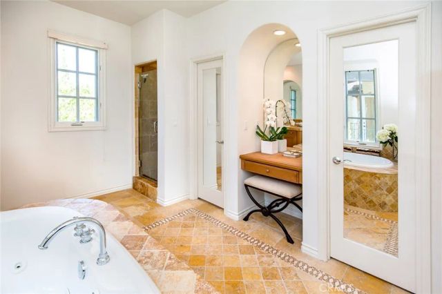 6 Gentle Breeze, Newport Coast, CA 92657