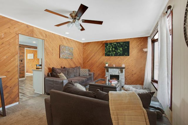 2705 Park Street, Rolling Meadows, IL 60008