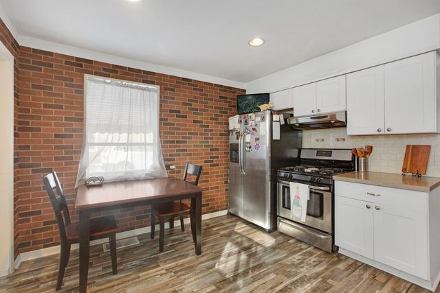 2705 Park Street, Rolling Meadows, IL 60008