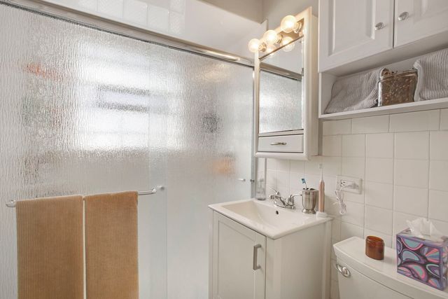 2705 Park Street, Rolling Meadows, IL 60008