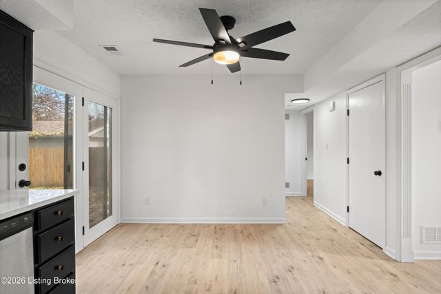 4809 Grecian Ct, Louisville, KY 40272