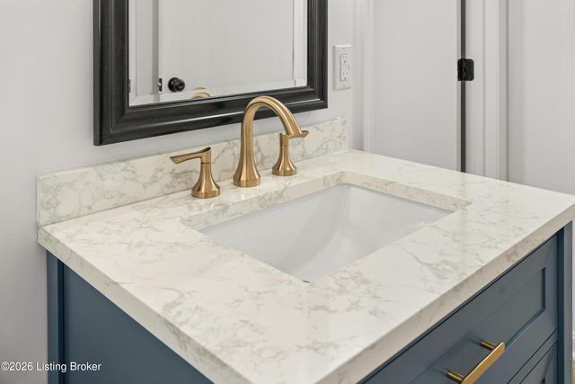 4809 Grecian Ct, Louisville, KY 40272