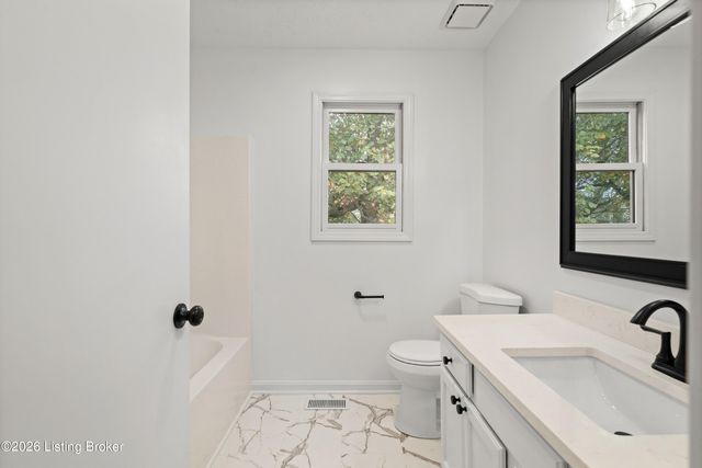 4809 Grecian Ct, Louisville, KY 40272