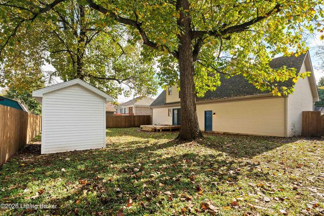 4809 Grecian Ct, Louisville, KY 40272