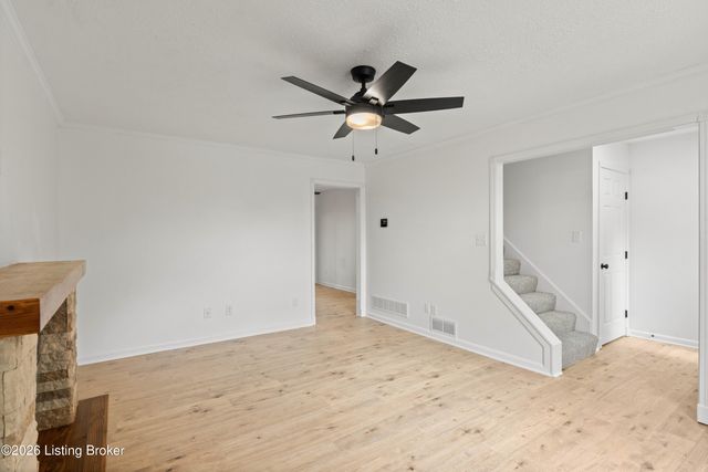 4809 Grecian Ct, Louisville, KY 40272