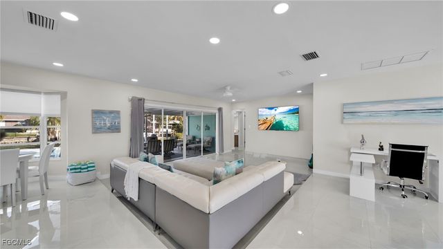 4919 SW 3rd AVE, Cape Coral, FL 33914