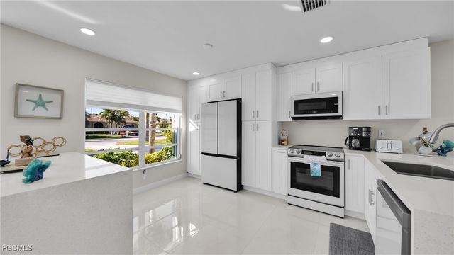 4919 SW 3rd AVE, Cape Coral, FL 33914