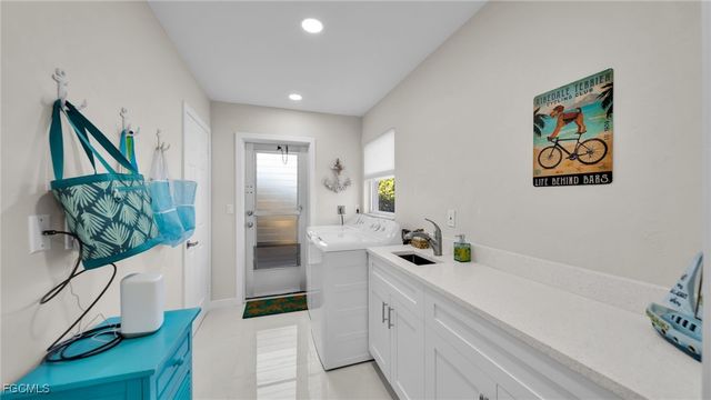 4919 SW 3rd AVE, Cape Coral, FL 33914