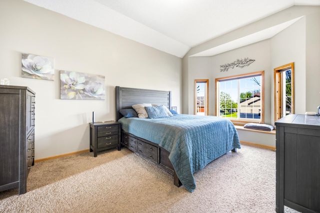7364 Lambert Avenue NE, Albertville, MN 55301