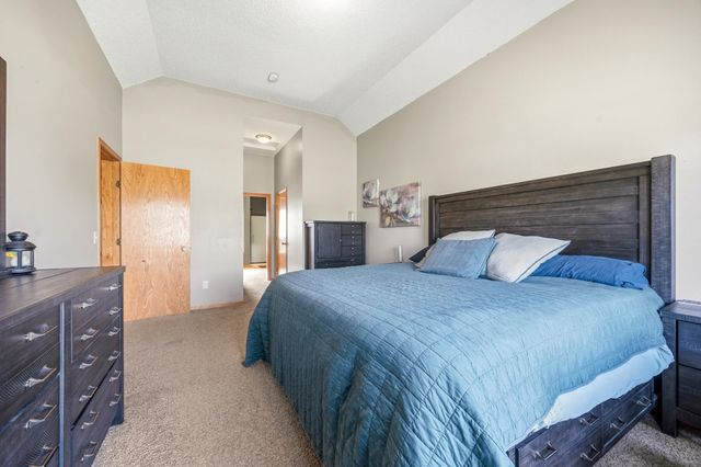 7364 Lambert Avenue NE, Albertville, MN 55301