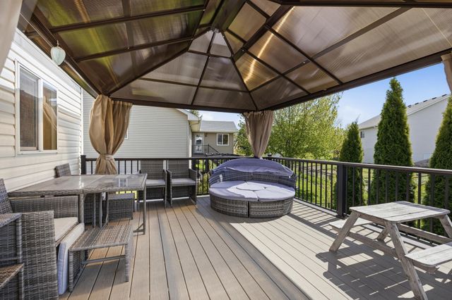 7364 Lambert Avenue NE, Albertville, MN 55301
