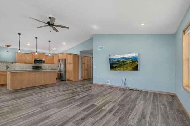 530 Graceview Loop, Saint Joseph, MN 56374