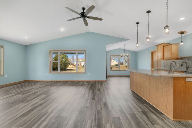 530 Graceview Loop, Saint Joseph, MN 56374