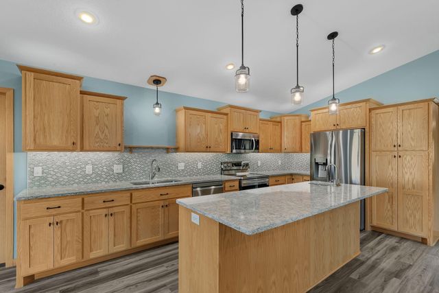 530 Graceview Loop, Saint Joseph, MN 56374