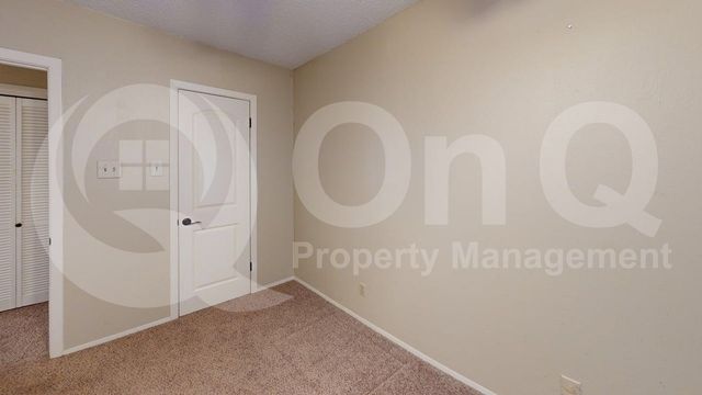 5809 Chimney Wood Circle, Fort Worth, TX 76112
