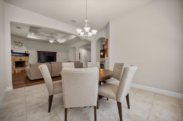 909 Thistle Hill Trail, Weatherford, TX 76087