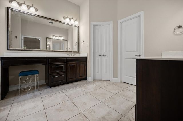 909 Thistle Hill Trail, Weatherford, TX 76087