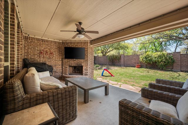 909 Thistle Hill Trail, Weatherford, TX 76087