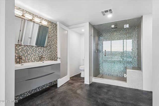 207 W CLARENDON Avenue G22, Phoenix, AZ 85013