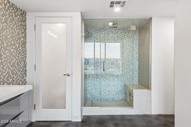 207 W CLARENDON Avenue G22, Phoenix, AZ 85013