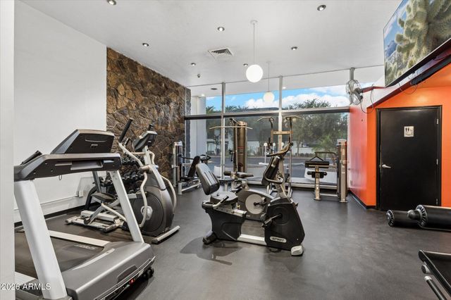 207 W CLARENDON Avenue G22, Phoenix, AZ 85013