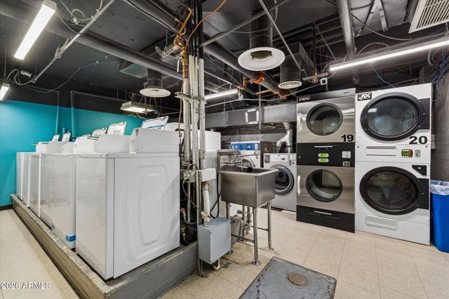 207 W CLARENDON Avenue G22, Phoenix, AZ 85013