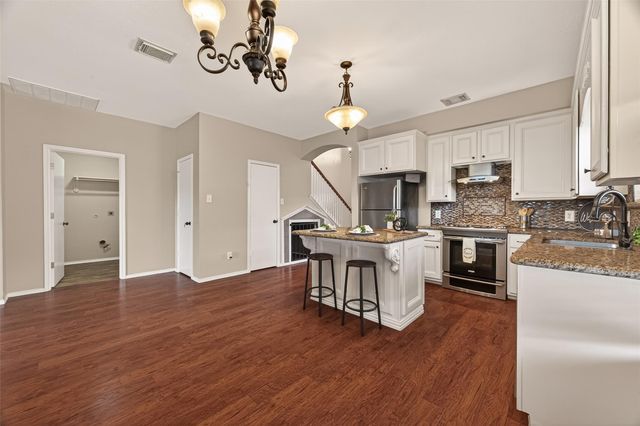 9904 Fair Brook Way, Pearland, TX 77584