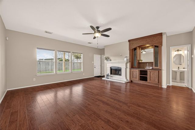 9904 Fair Brook Way, Pearland, TX 77584