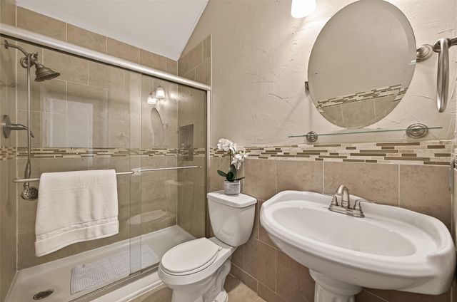 9904 Fair Brook Way, Pearland, TX 77584