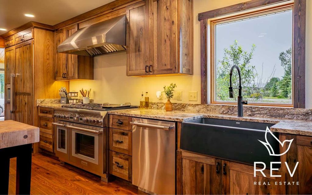 19 Diamond View Rd, Cody, WY 82414 photo 2