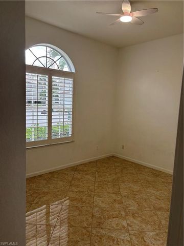 15501 Cadiz LN, Naples, FL 34110