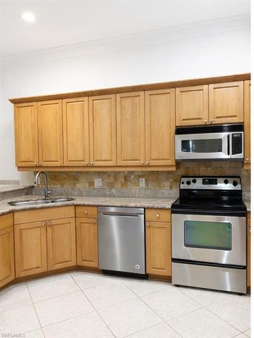 15501 Cadiz LN, Naples, FL 34110