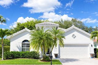 15501 Cadiz LN, Naples, FL 34110