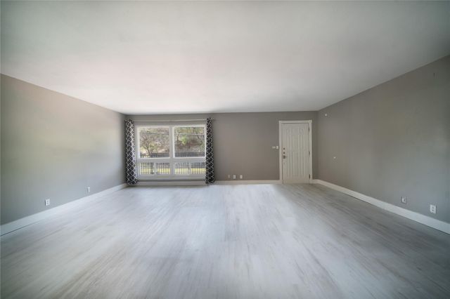 500 E Riverside DR 242, Austin, TX 78704