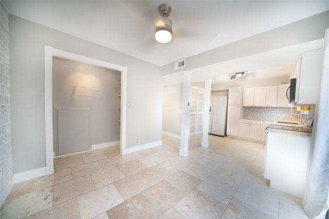 500 E Riverside DR 242, Austin, TX 78704