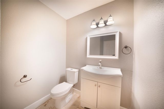500 E Riverside DR 242, Austin, TX 78704