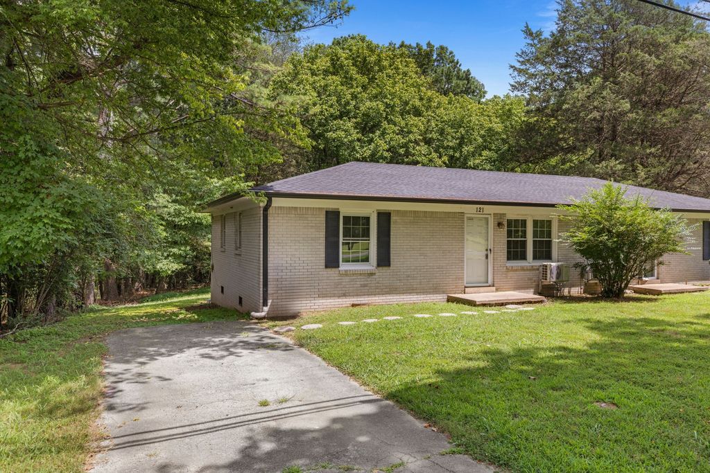 121 Glenn Springs Rd, Lawrenceburg, TN 38464