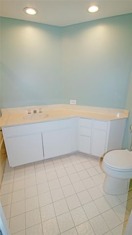 221 NE Plantation Road 213, Stuart, FL 34996