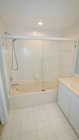 221 NE Plantation Road 213, Stuart, FL 34996