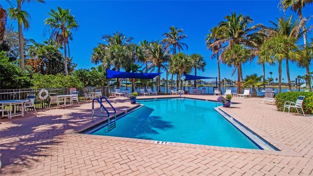 221 NE Plantation Road 213, Stuart, FL 34996