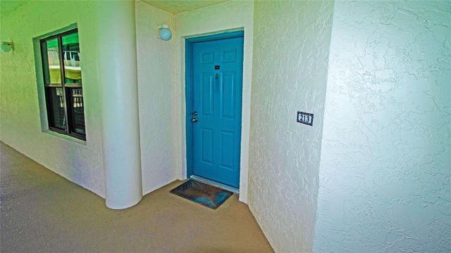 221 NE Plantation Road 213, Stuart, FL 34996