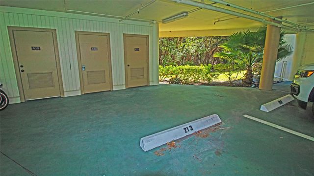 221 NE Plantation Road 213, Stuart, FL 34996