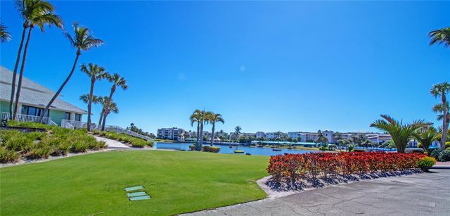 221 NE Plantation Road 213, Stuart, FL 34996