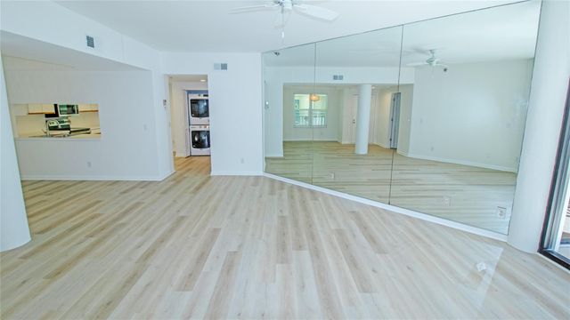 221 NE Plantation Road 213, Stuart, FL 34996