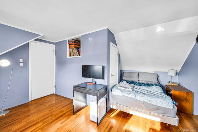 386 33rd Street, Lindenhurst, NY 11757