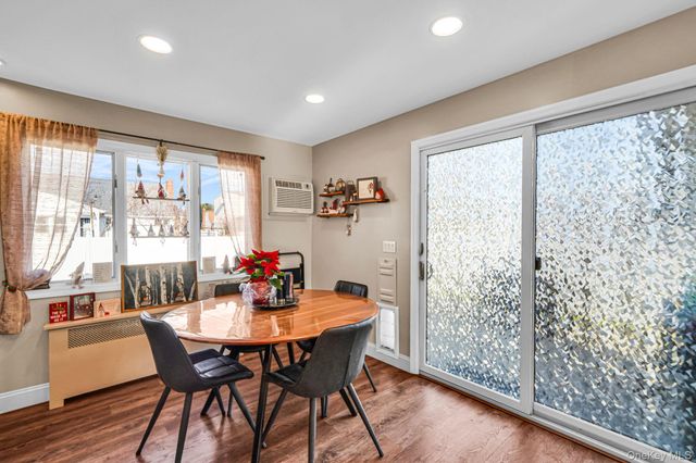 386 33rd Street, Lindenhurst, NY 11757