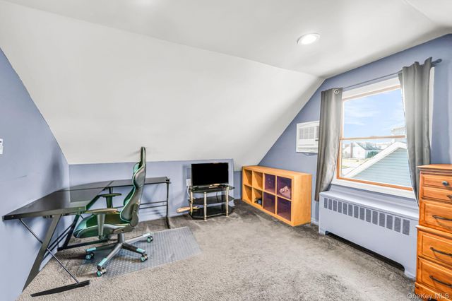 386 33rd Street, Lindenhurst, NY 11757